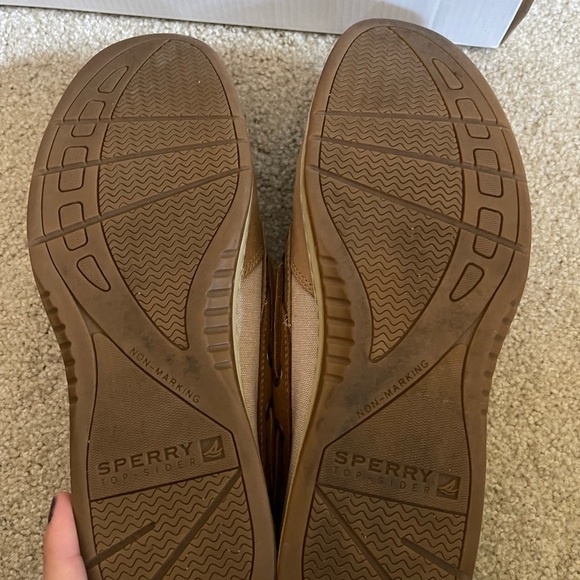 Sperry Shoes. Only worn 2 times. In great condition! - Picture 5 of 5